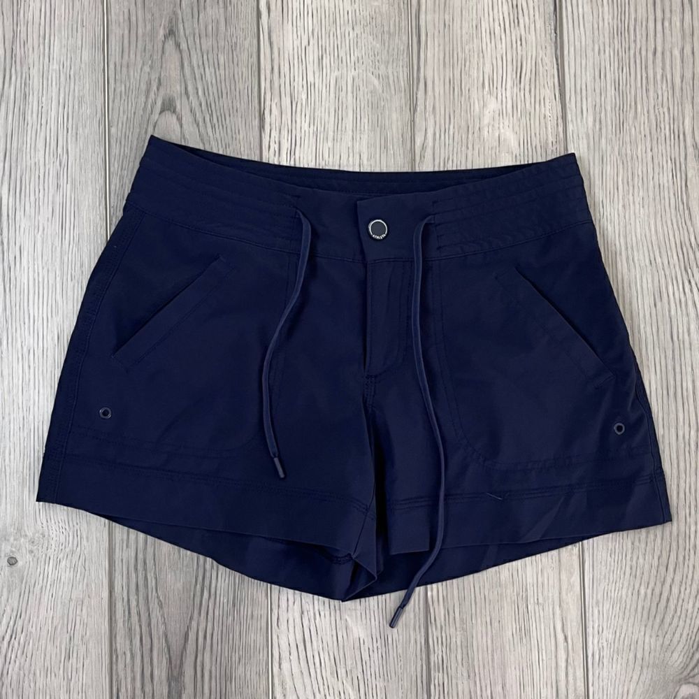 Athleta Women Size 2 Blue Shorts Pockets Hiking Activewear Outdoor Casual Trail